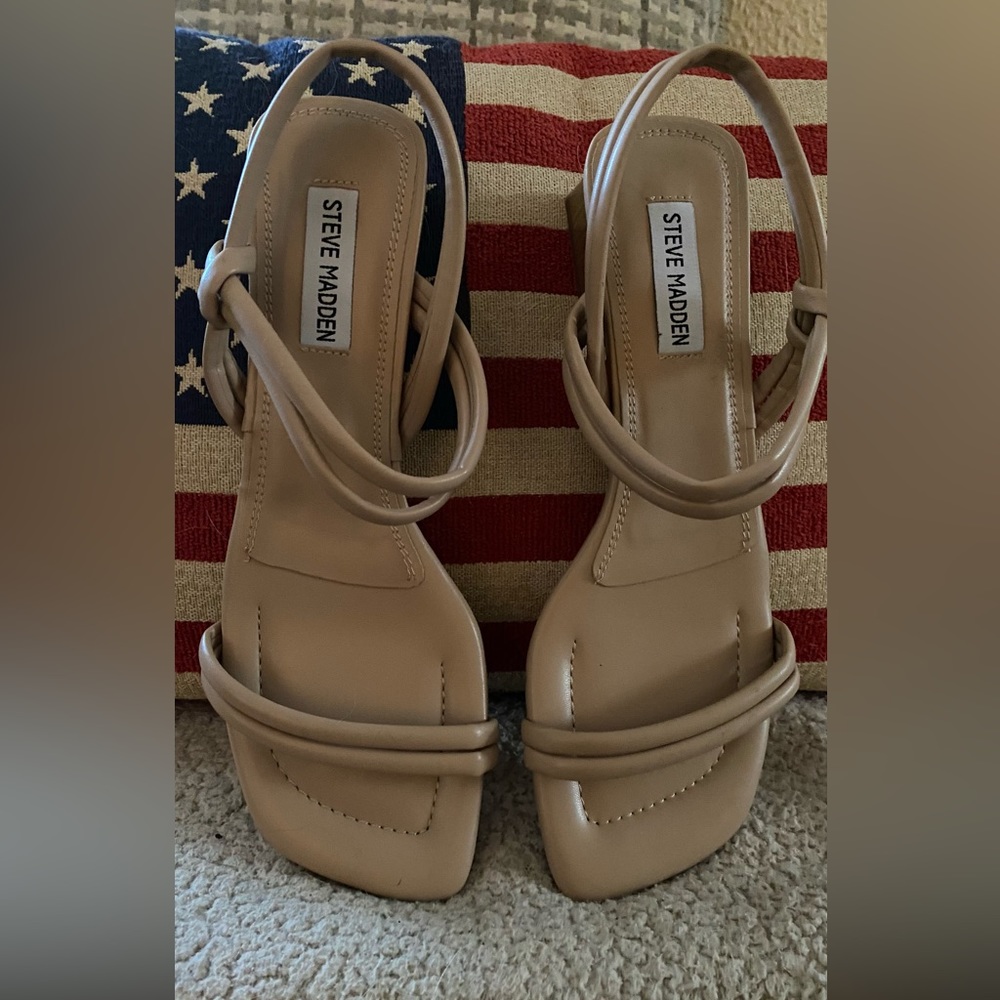 Steve madden sandles 1in 1/2 block heel